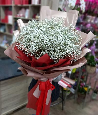Букет цветов из: Гипсофила в Николаевске-на-Амуре