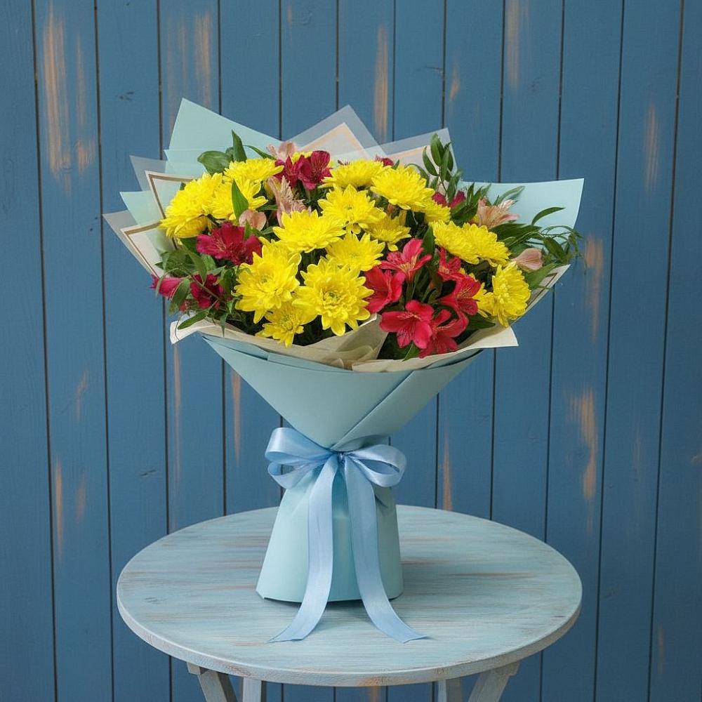 Букет цветов из: Альстромерии и Хризантемы в Николаевске-на-Амуре