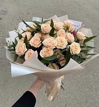 Букет Кремовые розы Латте в Николаевске-на-Амуре