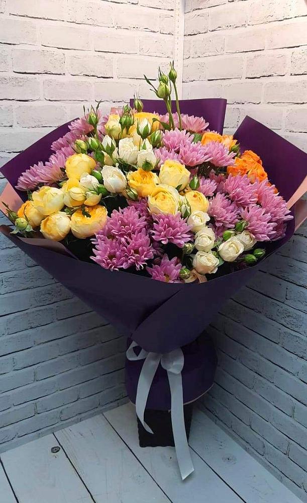 Букет цветов из: Хризантемы и Розы в Николаевске-на-Амуре