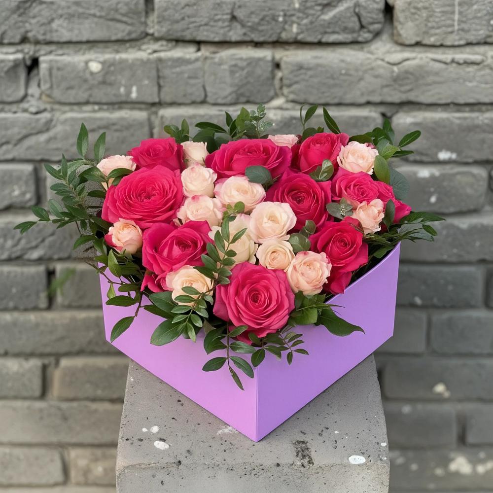 Цветочная композиция из Розы в коробке в Николаевске-на-Амуре