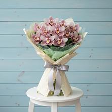 Букет цветов из:  Орхидеи и Розы в Николаевске-на-Амуре