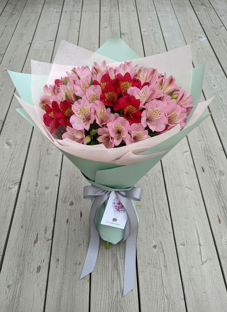 Букет цветов из: Альстромерии в Николаевске-на-Амуре