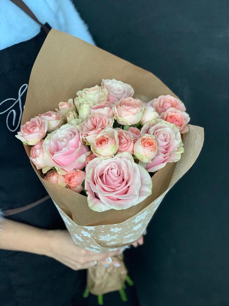 Букет цветов из: Хризантемы и Розы в Николаевске-на-Амуре