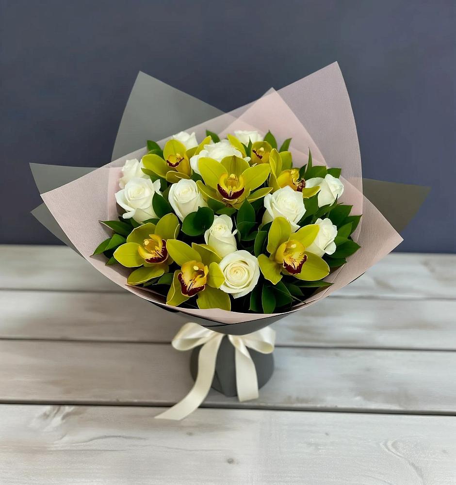 Букет цветов из: Орхидеи и Розы в Николаевске-на-Амуре