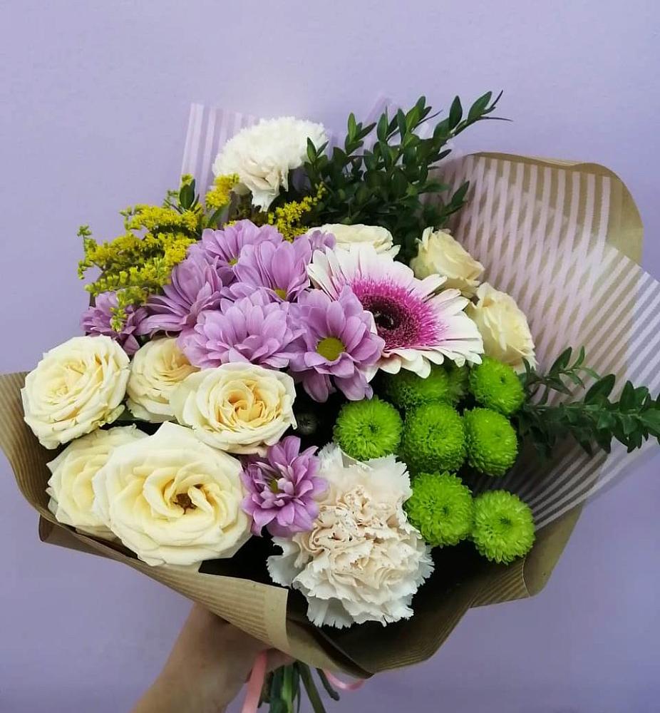 Букет цветов из: Хризантемы, Розы, Гвоздики и Герберы в Николаевске-на-Амуре