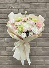 Букет цветов из:  Гвоздики, Розы, Лизиантусы и Хризантемы #REPLACE_PRED# Николаевске-на-Амуре