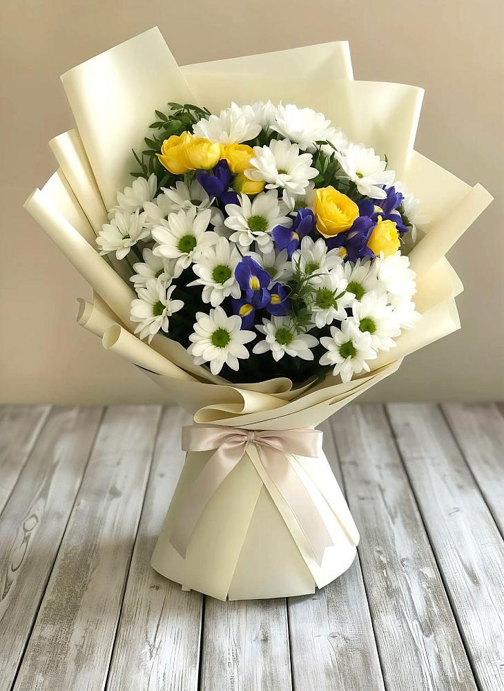 Букет цветов из: Ирисы, Хризантемы и Розы в Николаевске-на-Амуре