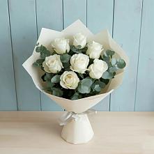 Букет Белые розы в Эвкалипте в Николаевске-на-Амуре