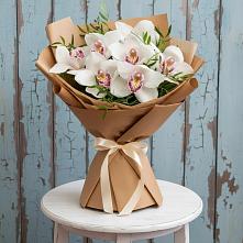 Букет цветов из:  Орхидеи и Розы в Николаевске-на-Амуре