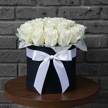 Цветочная композиция из Розы в шляпной коробке в Николаевске-на-Амуре